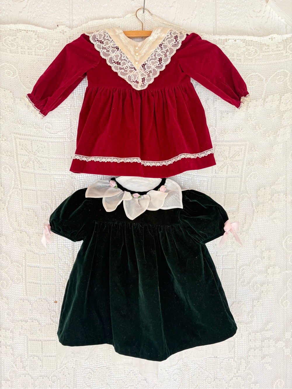 Vintage Dress Bonnie Jean Red & Green Velvet Holiday Dresses with Lace and Bows